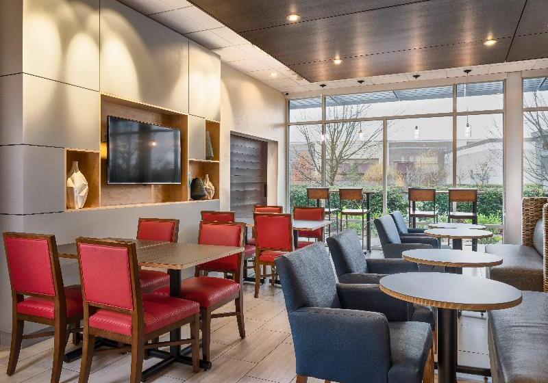 فندق Holiday Inn Express & Suites Salem North   Keizer, An Ihg