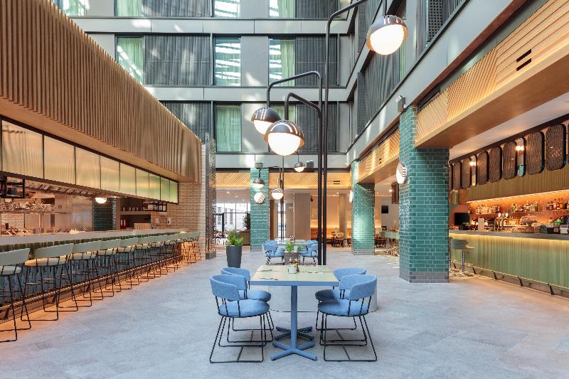 هتل Holiday Inn London Heathrow   Bath Road, An Ihg