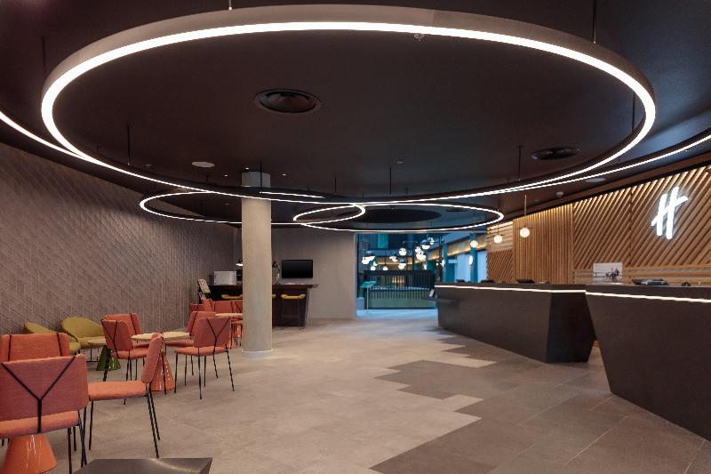 هتل Holiday Inn London Heathrow   Bath Road, An Ihg