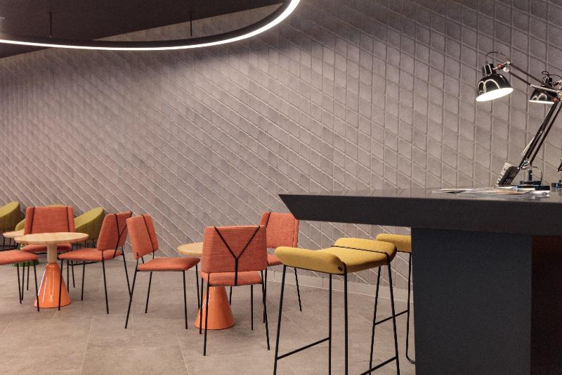 هتل Holiday Inn London Heathrow   Bath Road, An Ihg