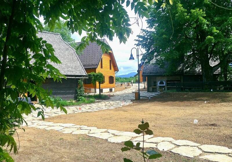 ホテル Fenomen Plitvice Resort