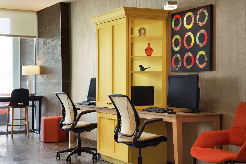 فندق Home2 Suites By Hilton Frederick