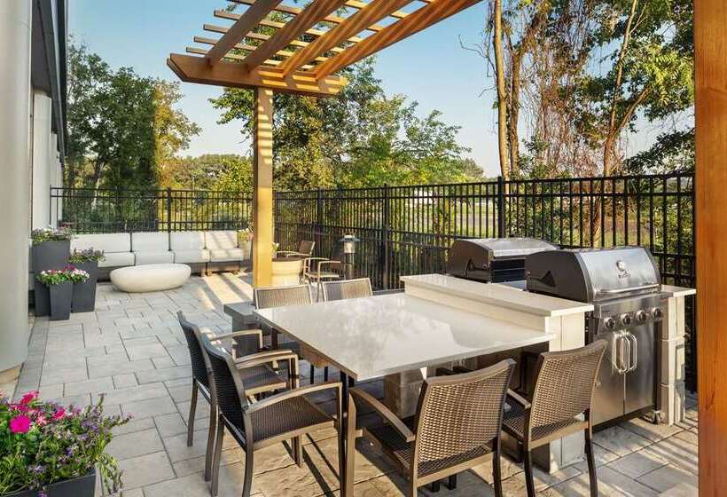 فندق Homewood Suites By Hilton Teaneck Glenpointe