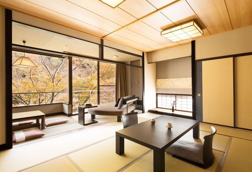 בית מלון כפרי Hoshino Resorts Kai Kawaji