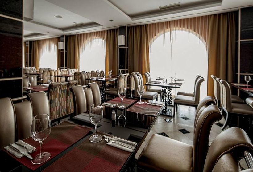 酒店 Ibis Styles Iu Namibe