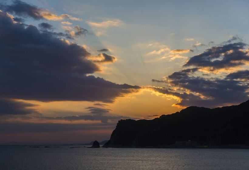 Mikazuki Sea Park Hotel Awa Kamogawa