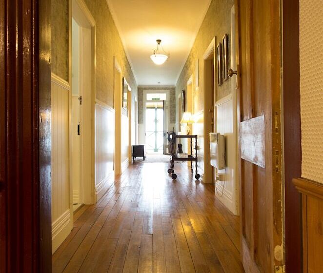 酒店 Kinloch Wilderness Retreat