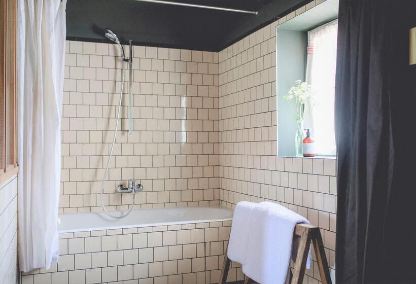 בית מלון כפרי Le Barn