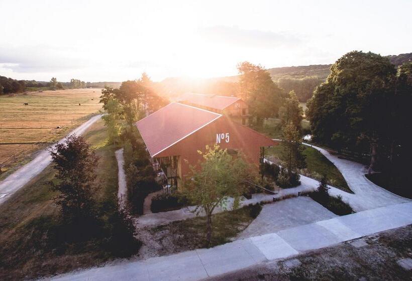 בית מלון כפרי Le Barn