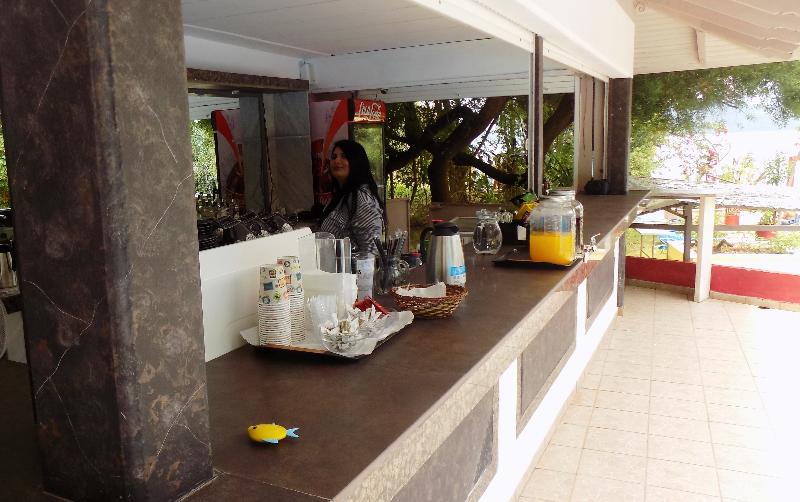 Отель Lefkada Beachfront Apartment