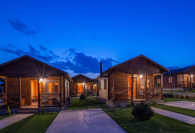 בית מלון כפרי Lotos Mountain Resort