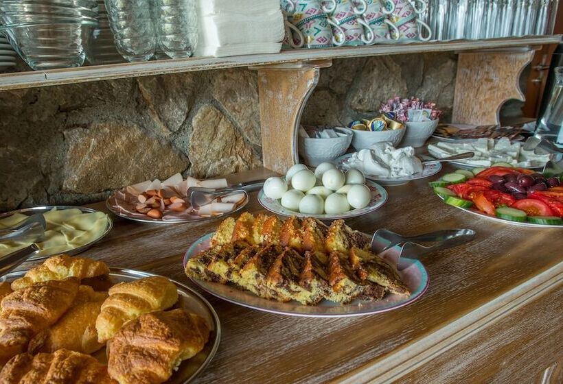 בית מלון כפרי Lotos Mountain Resort