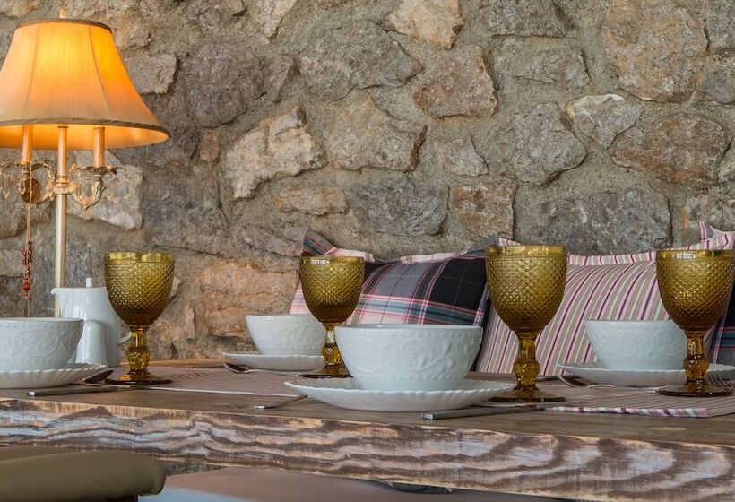 בית מלון כפרי Lotos Mountain Resort