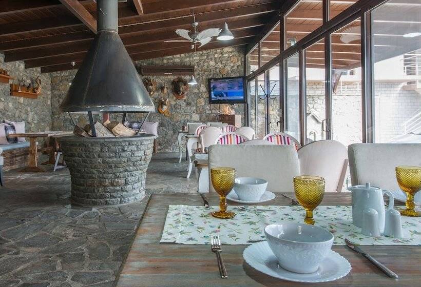 בית מלון כפרי Lotos Mountain Resort