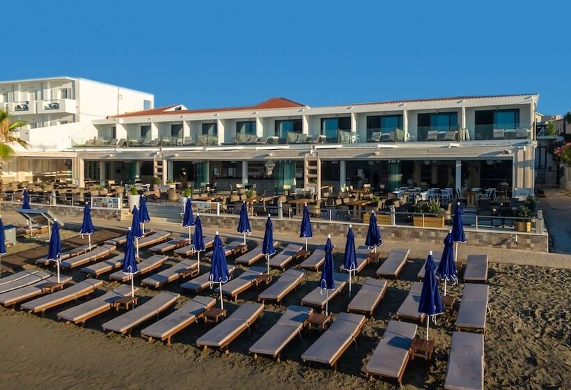 هتل Mandala Seafront Suites