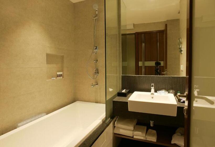 Отель Mercure Chennai Sriperumbudur