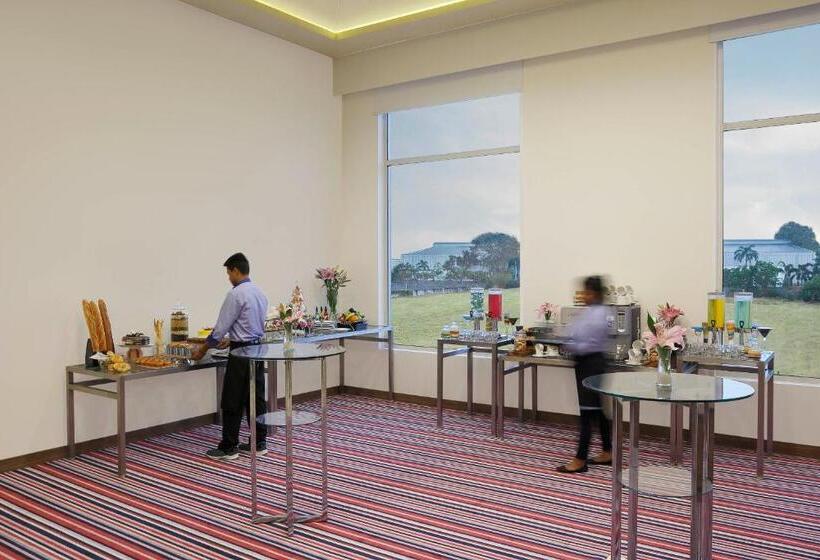 هتل Mercure Chennai Sriperumbudur
