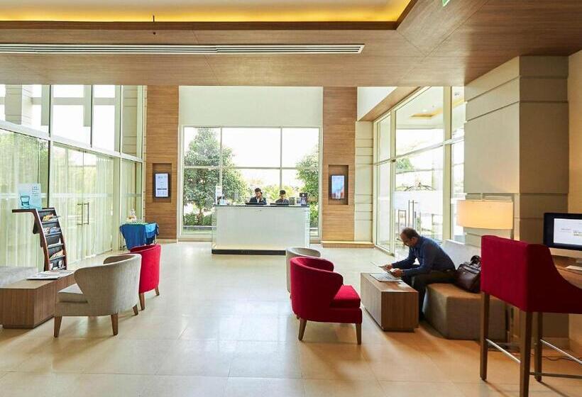 Отель Mercure Chennai Sriperumbudur