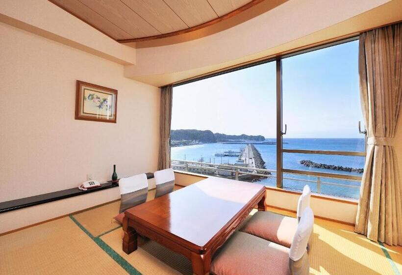 Mikazuki Sea Park Hotel Katsuura