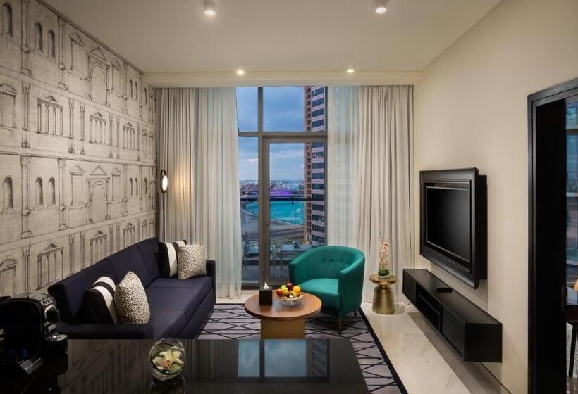 Отель Millennium Atria Business Bay