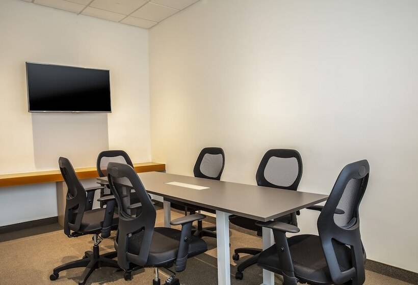 Отель One Ciudad De Mexico La Raza