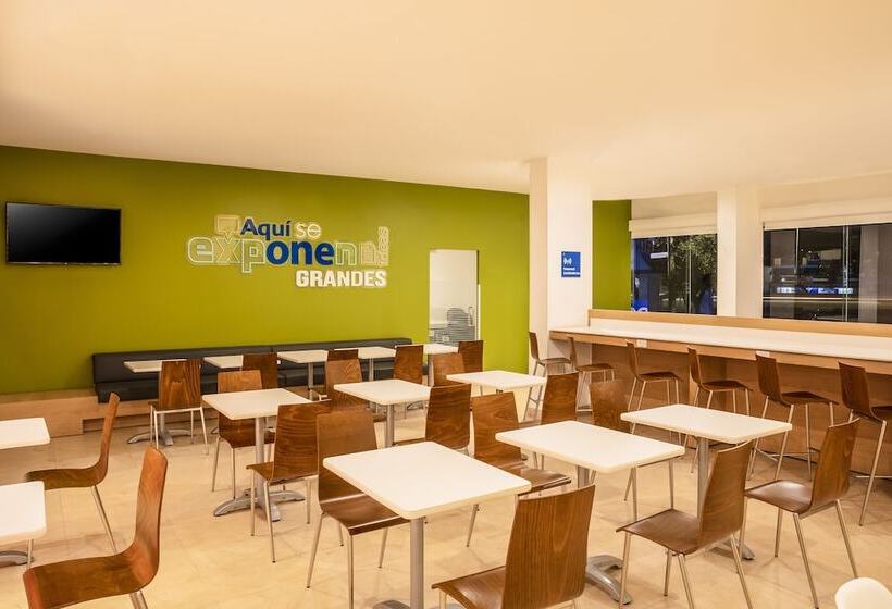 Отель One Ciudad De Mexico La Raza