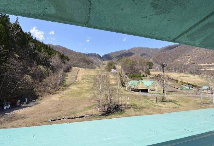 Отель Oze Iwakura Resort