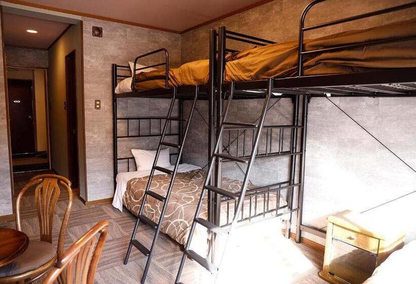 בית מלון כפרי Paper Moon