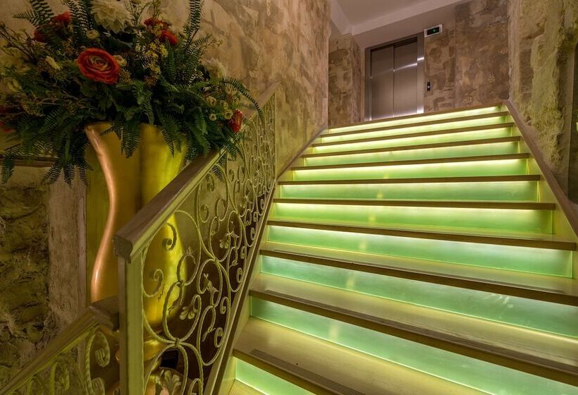 Plaza Marchi Old Town   Mag Quaint & Elegant Boutique Hotels