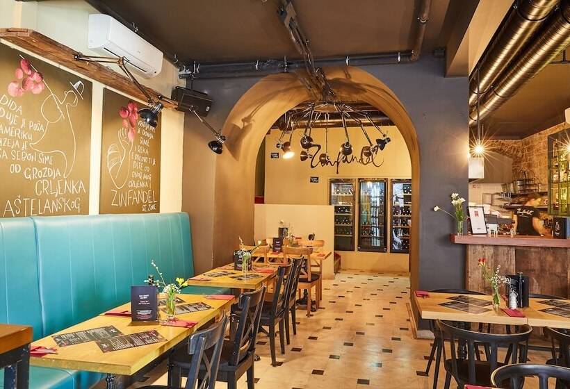 Plaza Marchi Old Town   Mag Quaint & Elegant Boutique Hotels