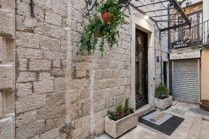 Plaza Marchi Old Town   Mag Quaint & Elegant Boutique Hotels