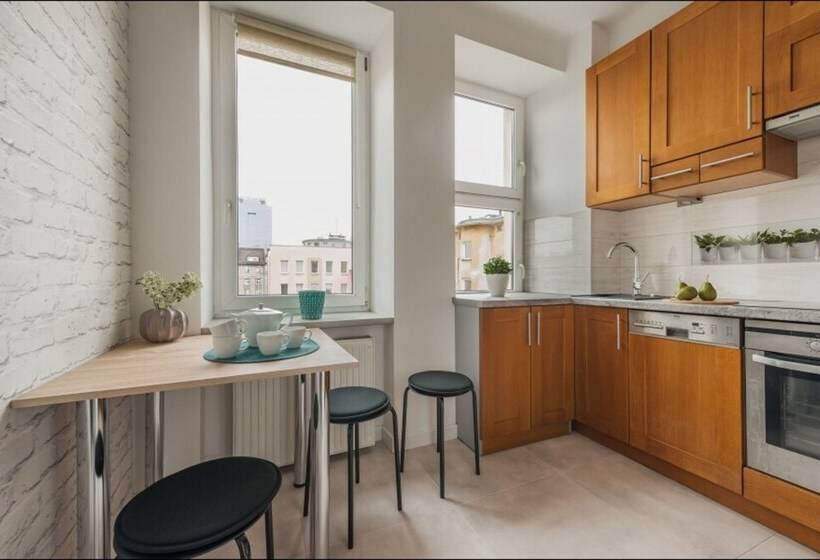 בית מלון כפרי P&o Apartments Chmielna