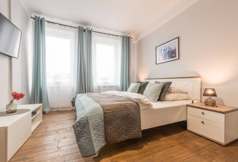 בית מלון כפרי P&o Apartments Chmielna