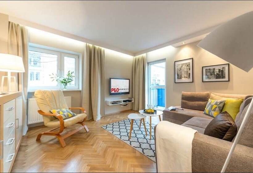 בית מלון כפרי P&o Apartments Chmielna