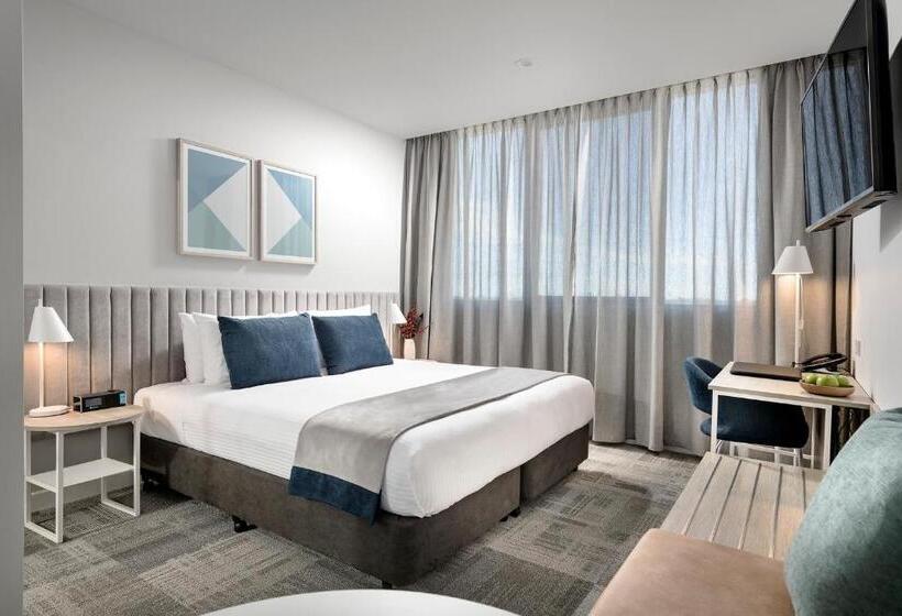 فندق Quest Midland