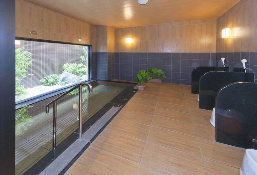 فندق Route Inn Saiki Ekimae