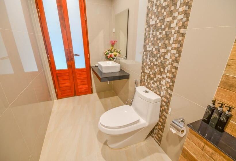 فندق Seesea Resort