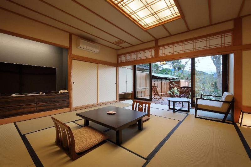 Отель Shunsai No Yado Seasonal Inn Ryokusuitei