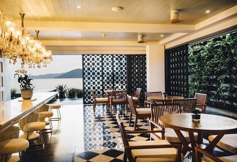 בית מלון כפרי The Beach Samui