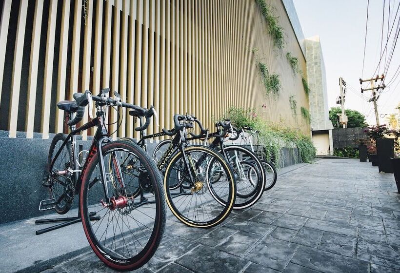 בית מלון כפרי The Beach Samui