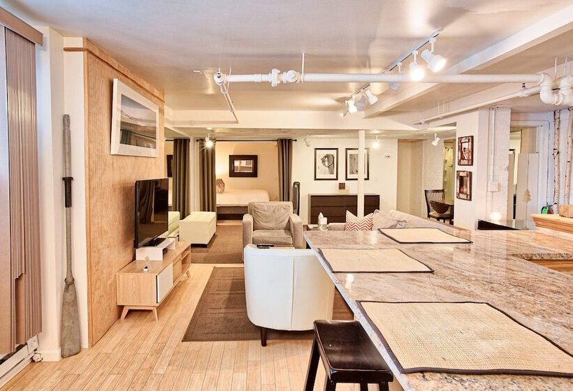 فندق The Haus On Mirror Lake