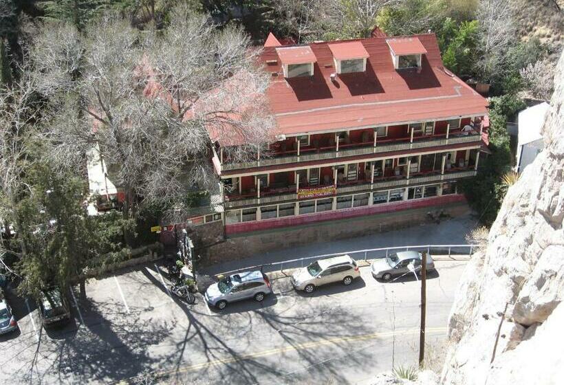 فندق The Inn At Castle Rock