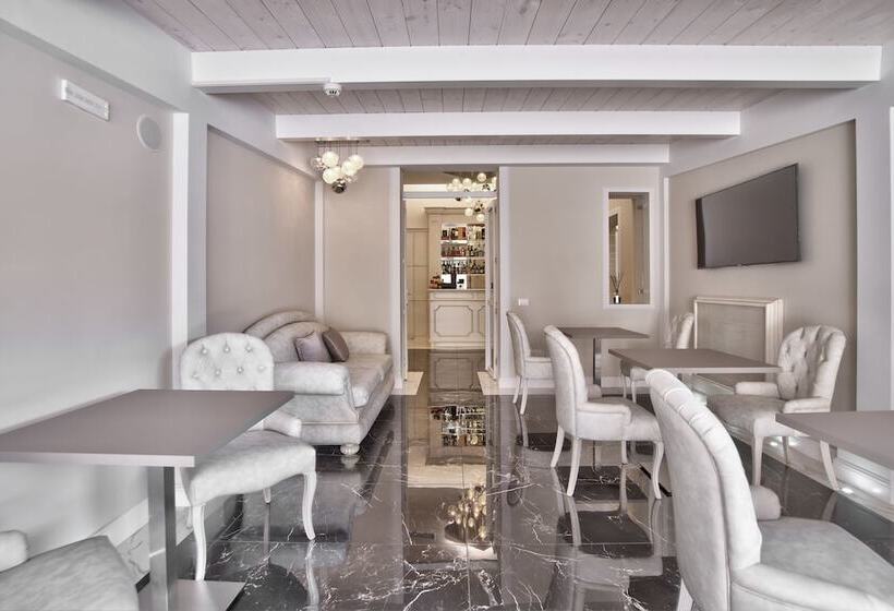 The Moon Boutique Hotel & Spa