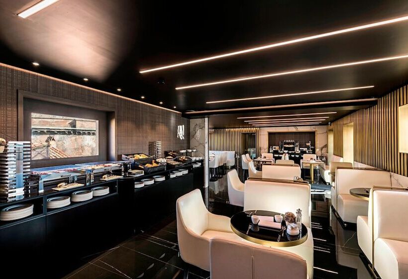 The Pantheon Iconic Rome Hotel, Autograph Collection