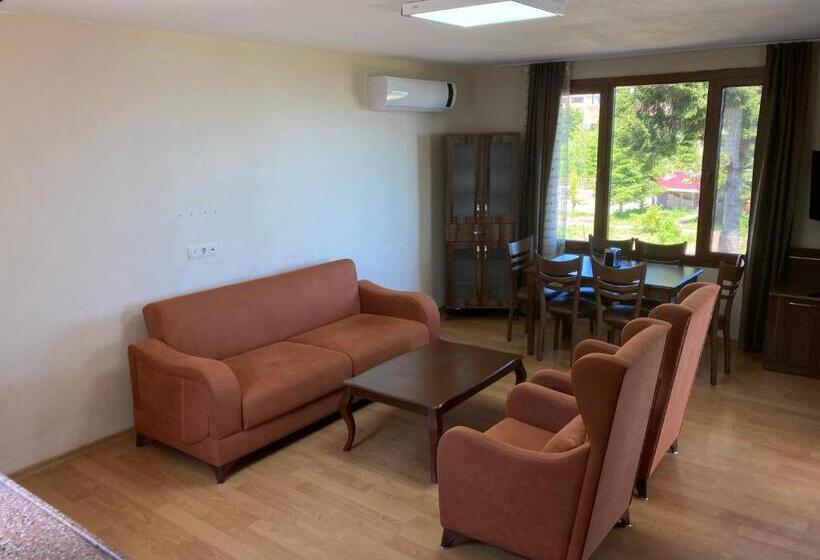 Hotel Zarha Mountain Resort