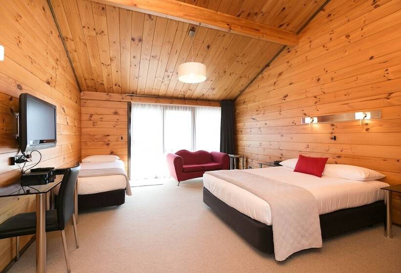 Lockwood Manor Motel