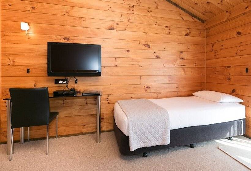 Lockwood Manor Motel