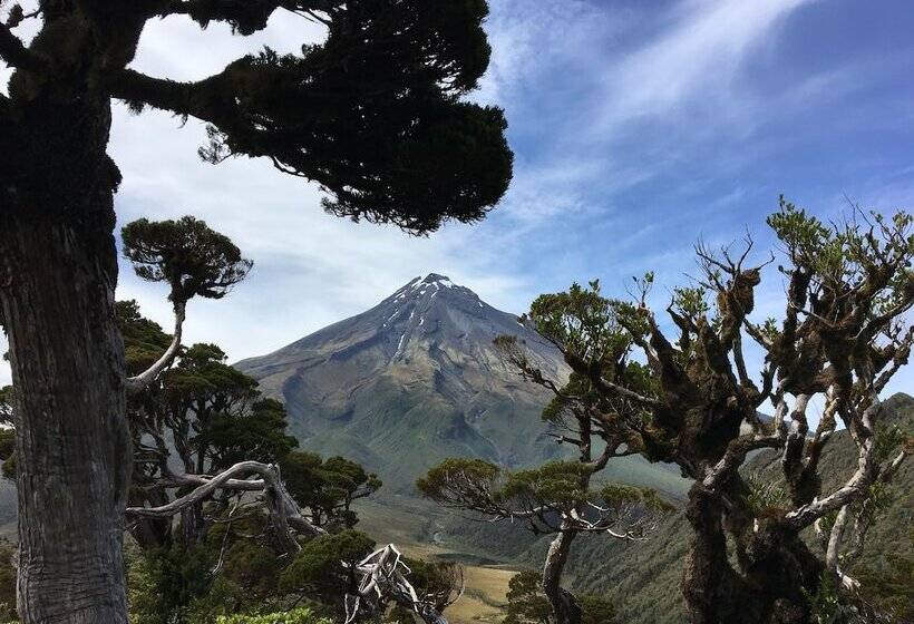 Lockwood Manor Motel