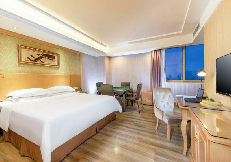 Vienna Hotel Shenzhen East Railway Station