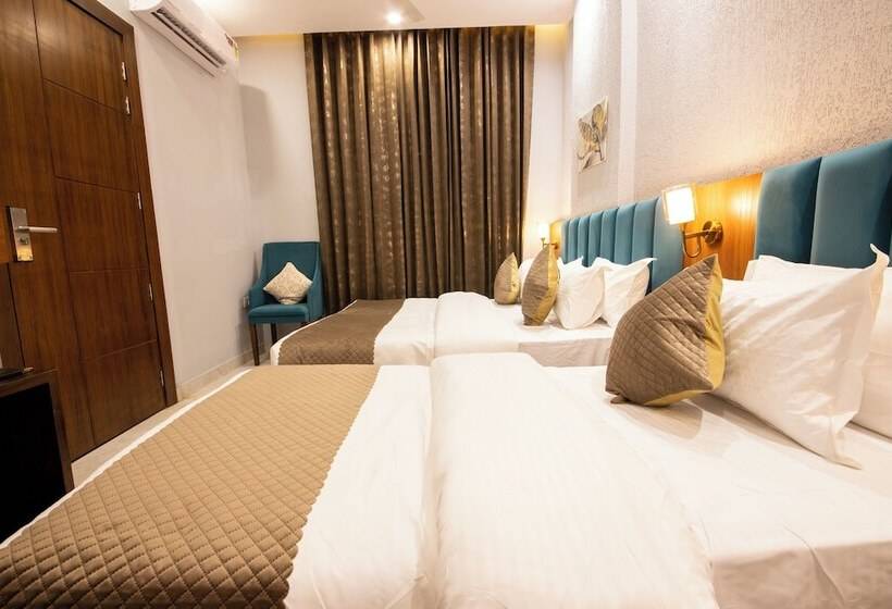 Отель Perfectstayz Laxmi Heritage